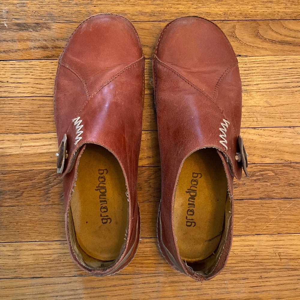 Groundhog Shoes Sz 7